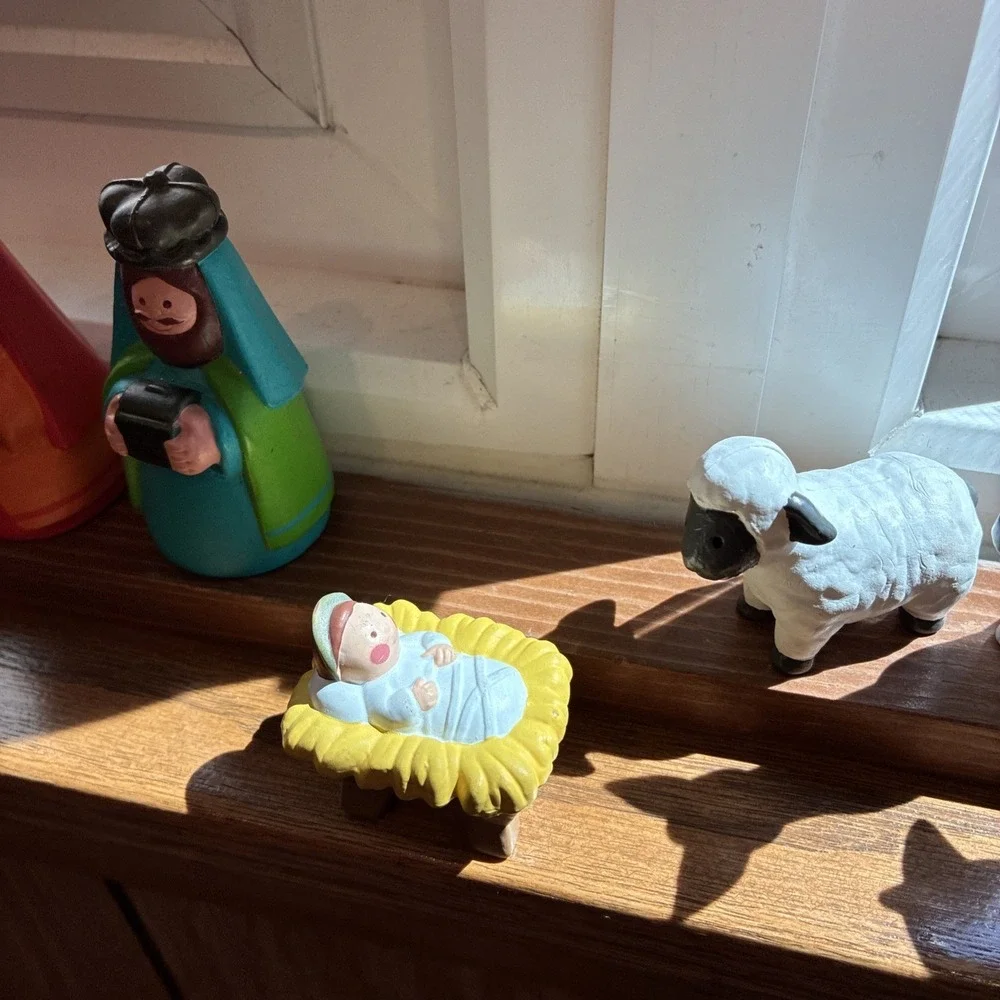 VTG Avon 1993 Child Kid My First Christmas Story Nativity Set of 6***